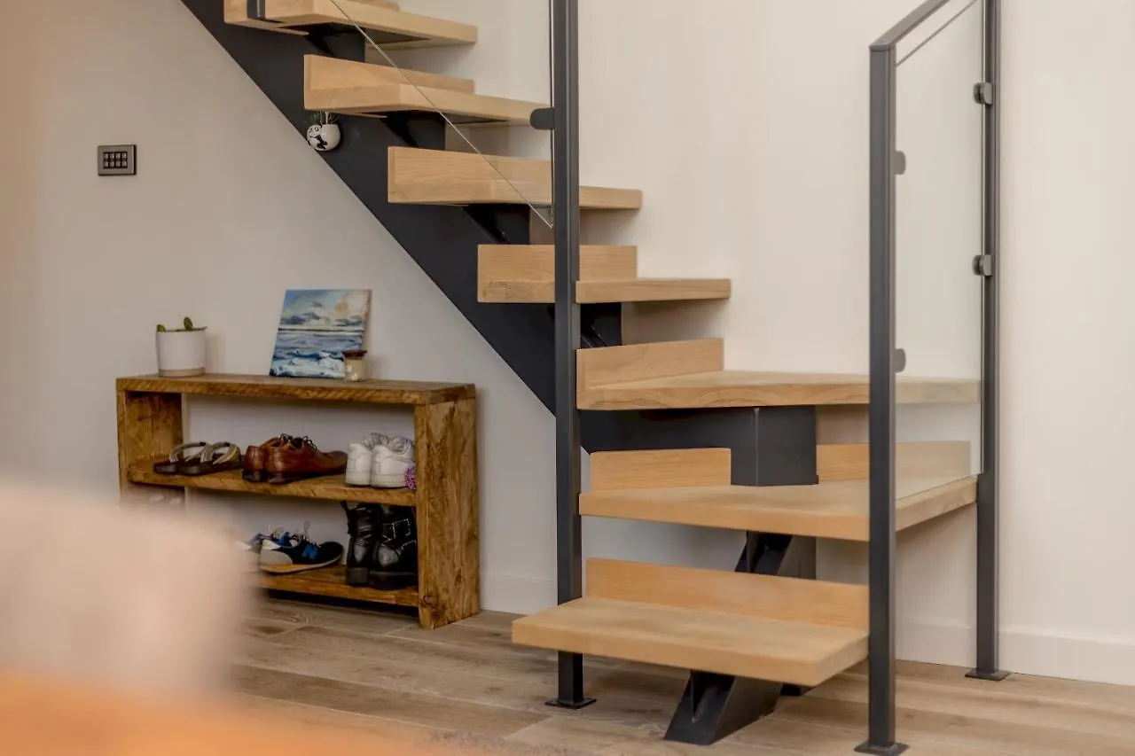 Διαμέρισμα Pass The Keys Stunning 3 Bed Loft Style Apt With Free Parking Εδιμβούργο