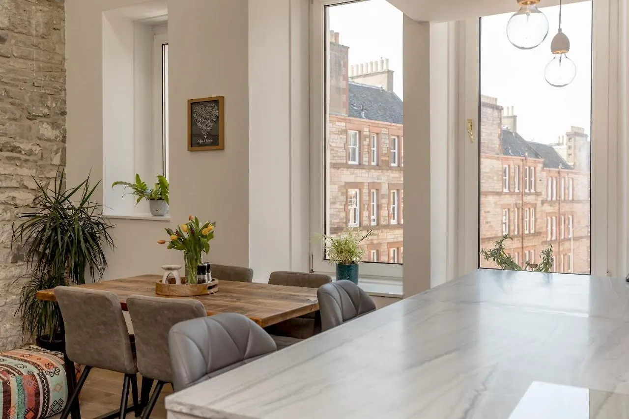 Pass The Keys Stunning 3 Bed Loft Style Apt With Free Parking Εδιμβούργο
