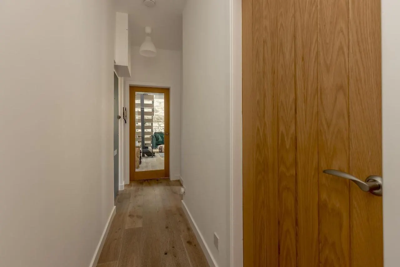 Pass The Keys Stunning 3 Bed Loft Style Apt With Free Parking Εδιμβούργο