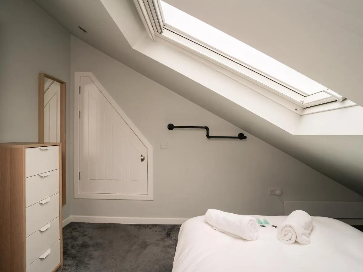 Pass The Keys Stunning 3 Bed Loft Style Apt With Free Parking Εδιμβούργο 0*,