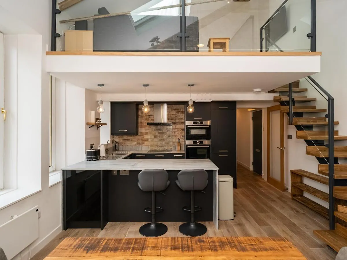 Pass The Keys Stunning 3 Bed Loft Style Apt With Free Parking Εδιμβούργο Διαμέρισμα